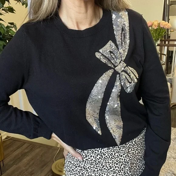 NWT DKNY Sequin Silver Bow Long Sleeves Round Neck Black Cotton Sweater Top M - Picture 2 of 12